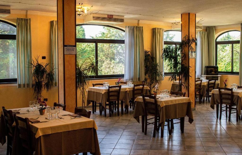 Hotel Villa Paradiso Riparbella Buitenkant foto