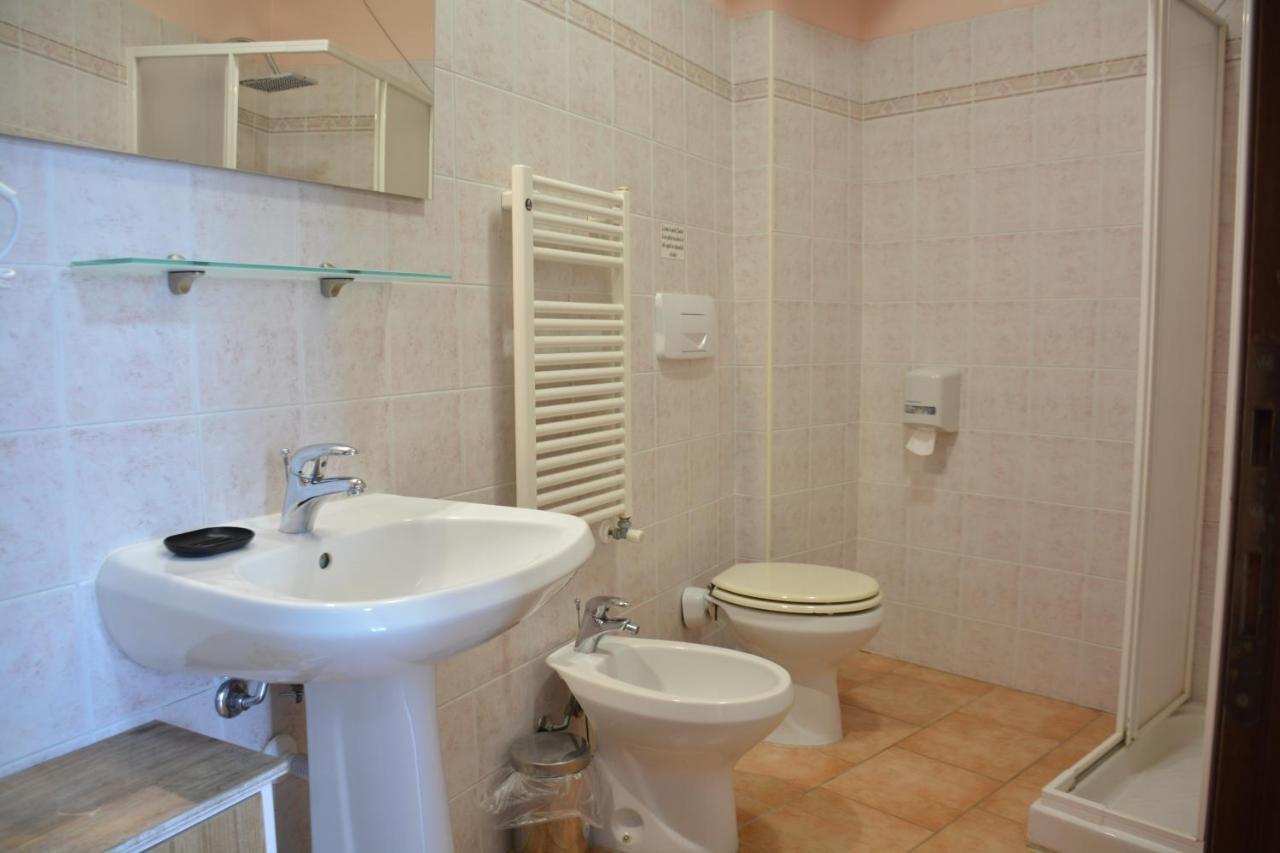 Hotel Villa Paradiso Riparbella Buitenkant foto