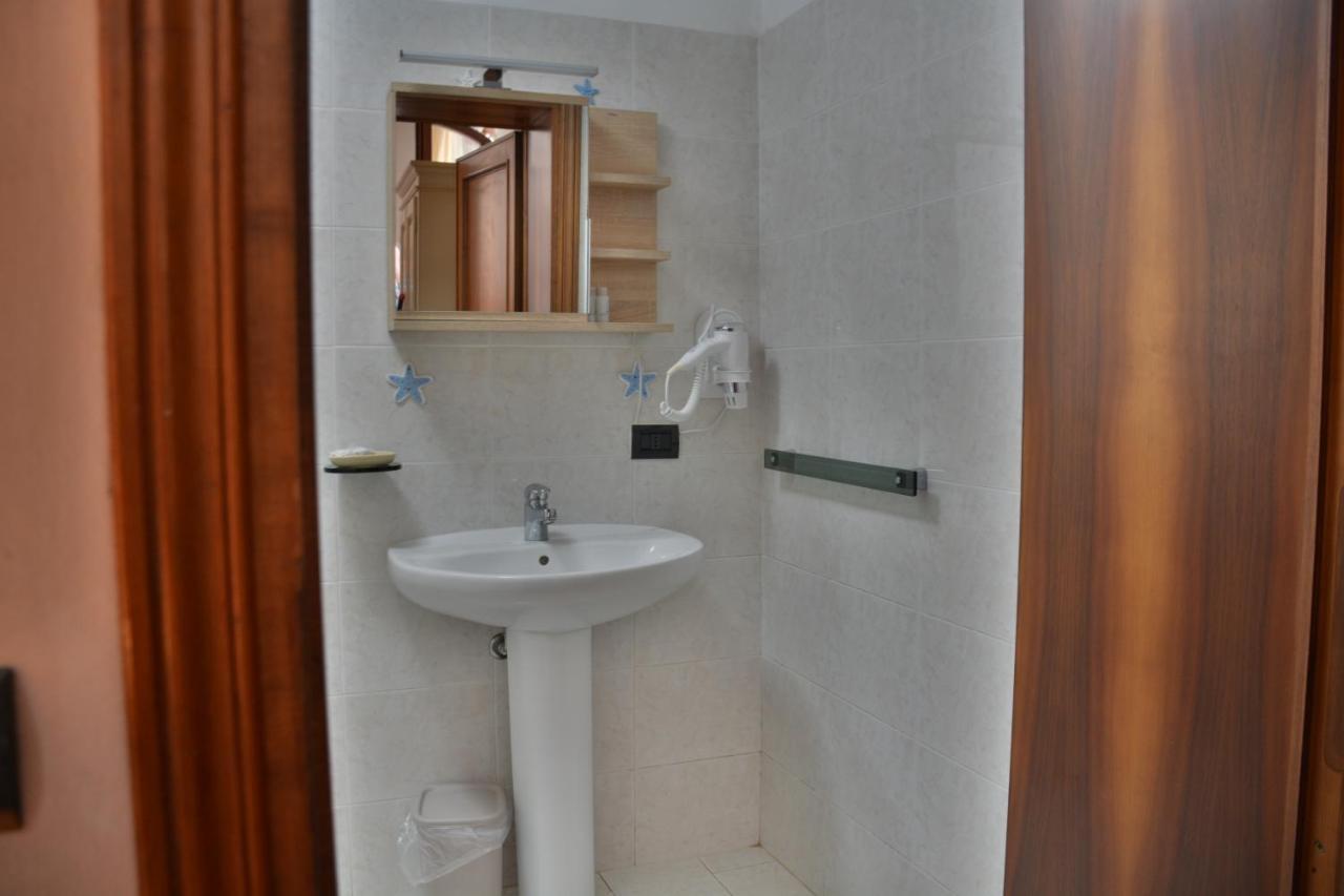 Hotel Villa Paradiso Riparbella Buitenkant foto