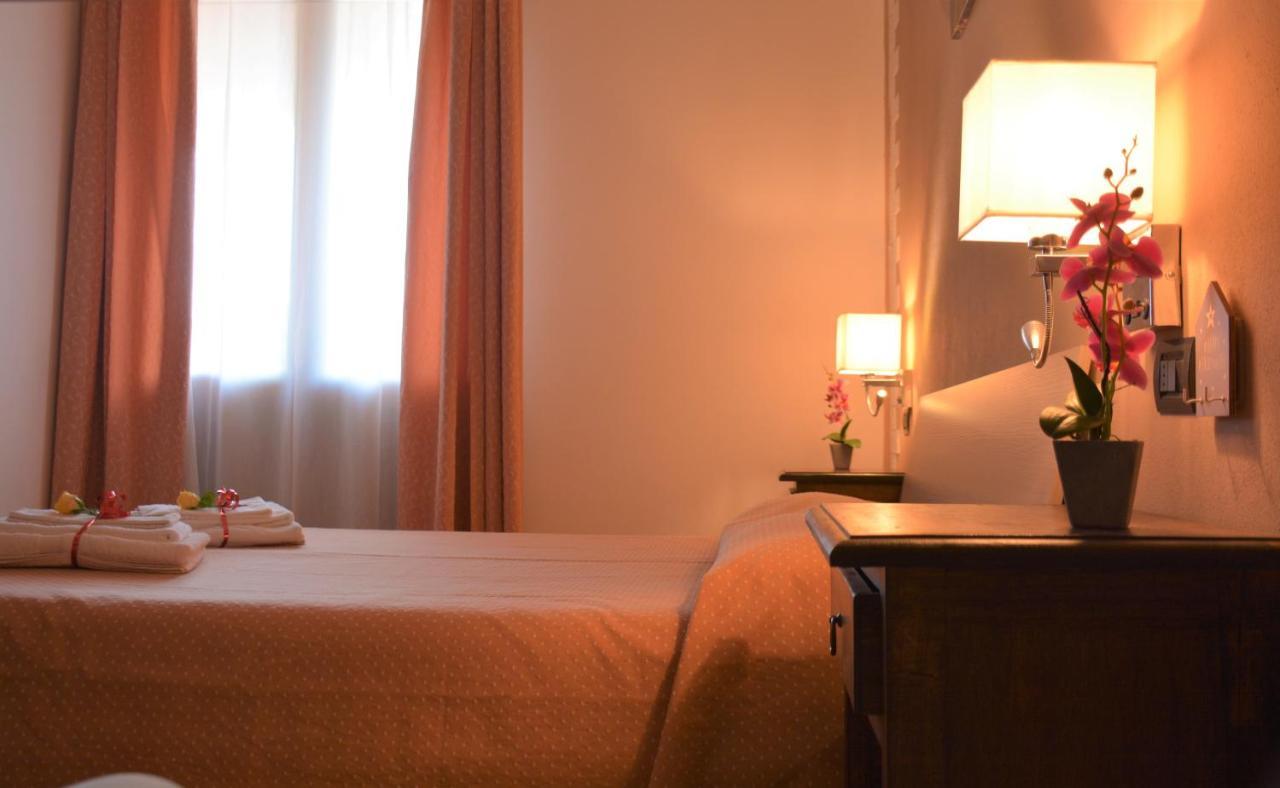 Hotel Villa Paradiso Riparbella Buitenkant foto
