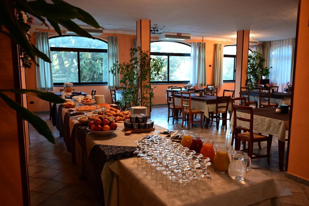 Hotel Villa Paradiso Riparbella Buitenkant foto